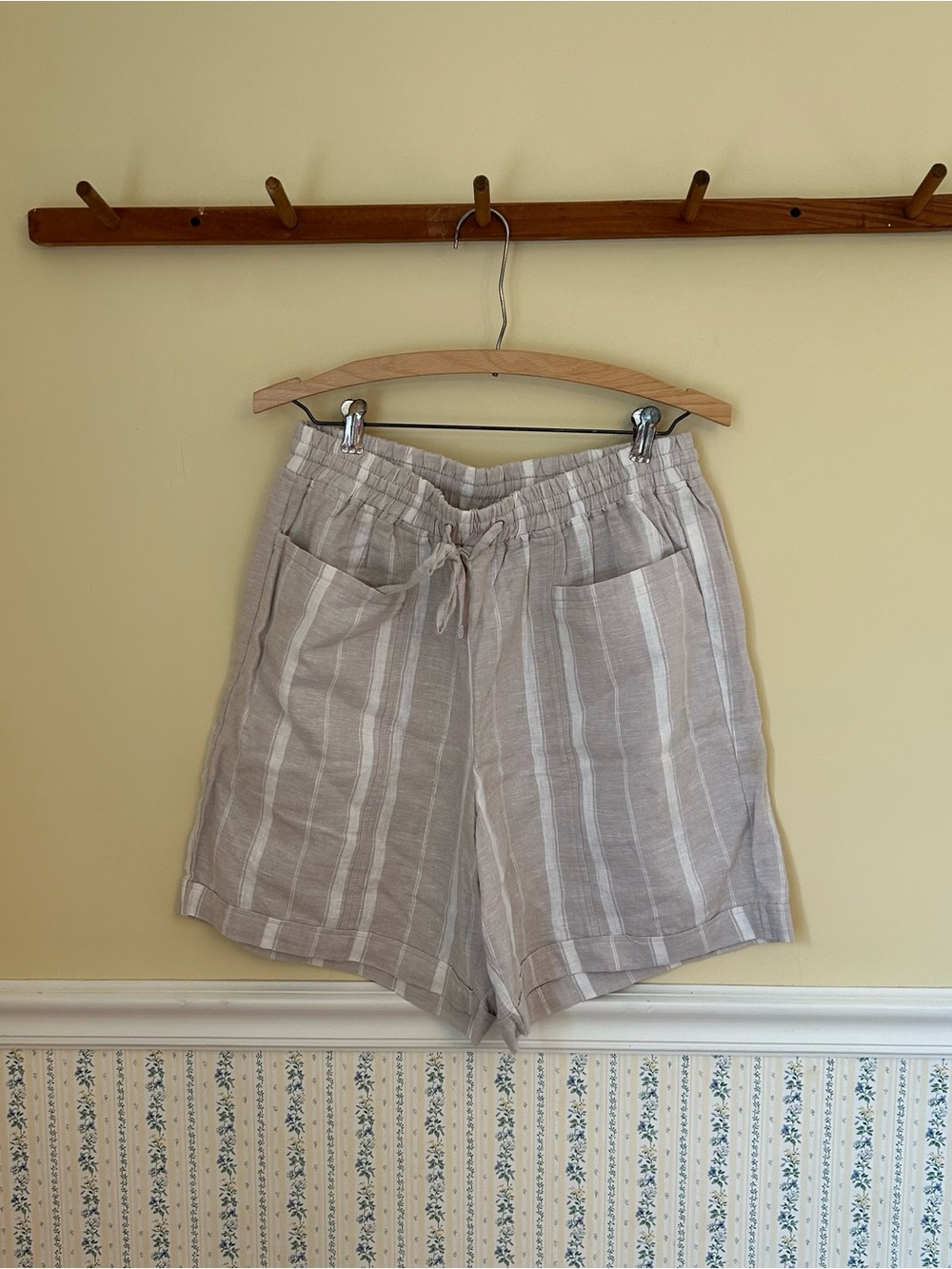 Gloria Vanderbilt Striped Fabric Shorts